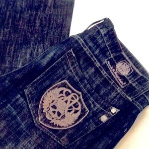 Rock & Republic Skull Logo Man’s Button Fly Jeans